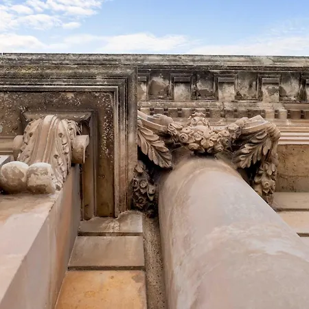 Palazzo Cala Iusu *